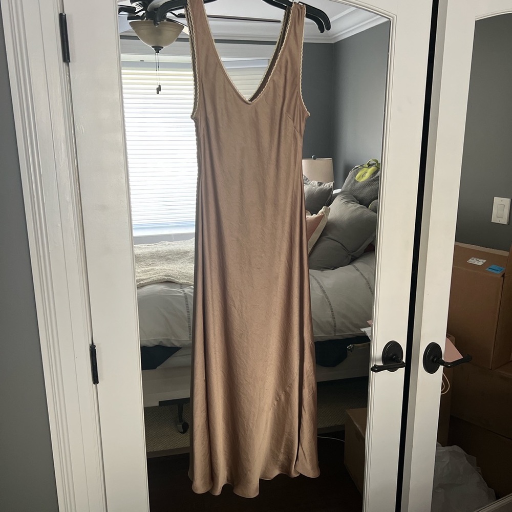Aritzia Wilfred Verre Satin Dress